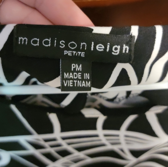 Madison Leigh Black and White dress - Picture 2 of 3